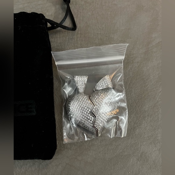 Hello Ice Heart Shaped Pendants (2 Piece set) - Picture 2 of 5